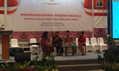 宝宝小鸡长一个蛋-宝宝小鸡小蛋大怎么回事专区_婴儿小鸡蛋蛋里边摸着有硬的圆的专区_婴儿小鸡跟蛋蛋长一块网
